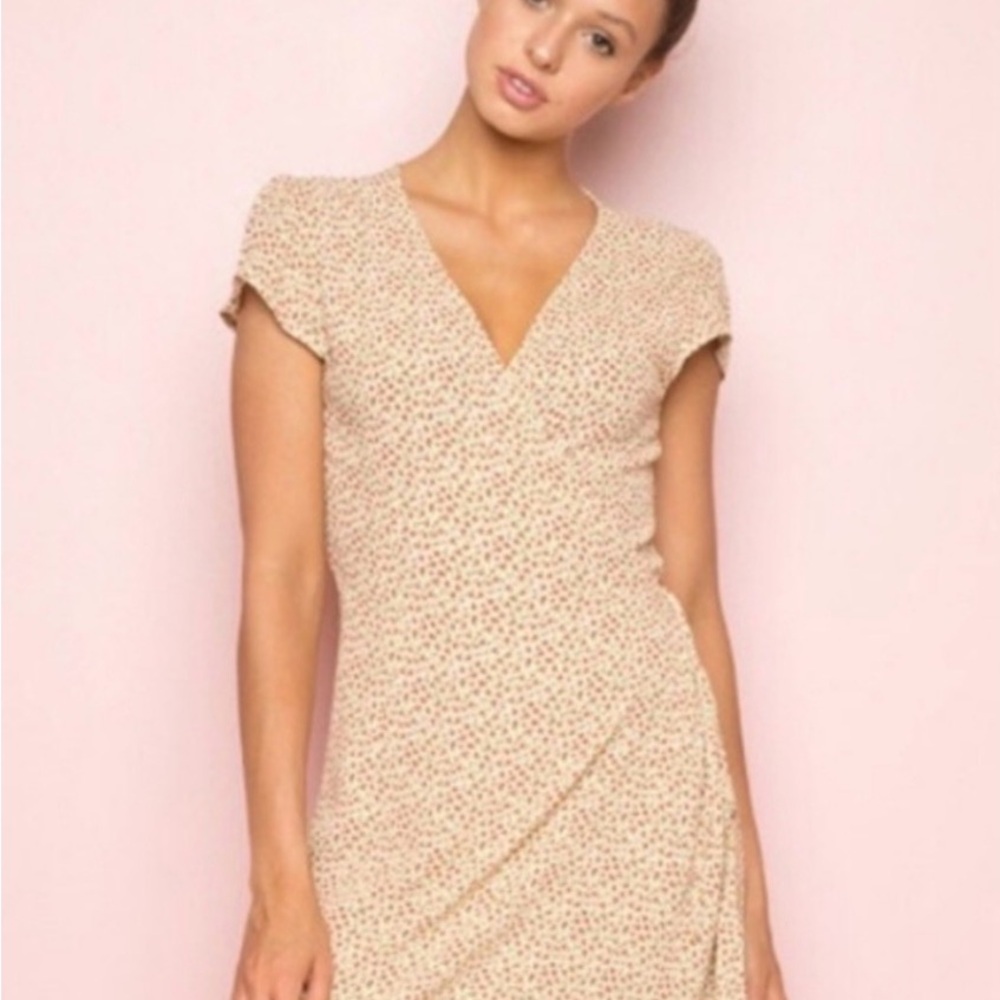 Brandy Melville ❤️ Women's Floral Wrap Dress